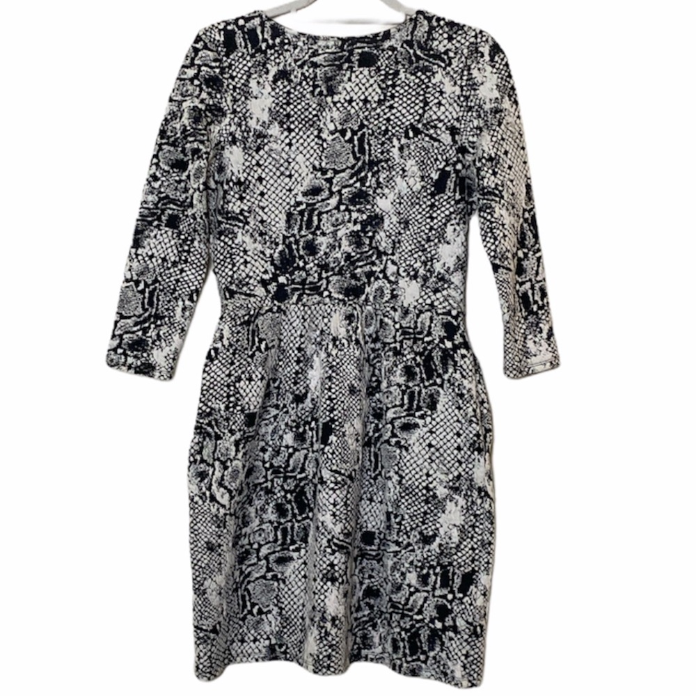 Hd In Paris Python White/ Black Soft Wrap Dress ! - image 2